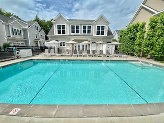 159 Colonial Rd Unit 5, Stamford, CT 06906