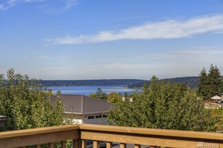 6037 108th Ave NE, Kirkland, WA 98033