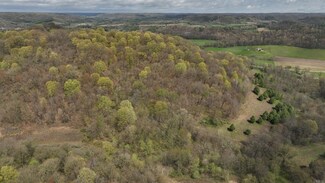 000 Barreau Ln, Rockbridge, WI 53581