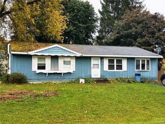 812 Lamont Cir, Cortland, NY 13045