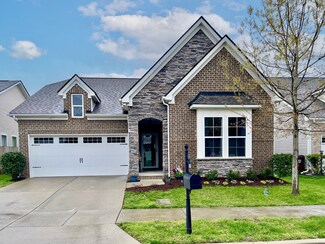 1865 Stonewater Dr, Hermitage, TN 37076