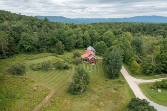 88 Jaquith Rd, Londonderry, VT 05148