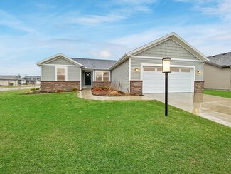 2023 Prairie Grass Ln, Mahomet, IL 61853