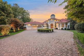 658 Haverstraw Rd, Suffern, NY 10901