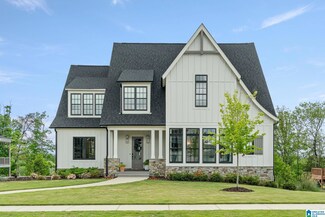 1911 Blackridge Rd, Hoover, AL 35244