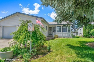 1557 W Woodlawn Dr Unit 2, Hayden, ID 83835