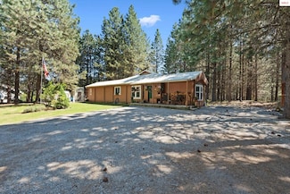 490 Samuels Rd, Sandpoint, ID 83864