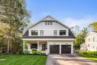 40 Carver Rd, Wellesley Hills, MA 02481
