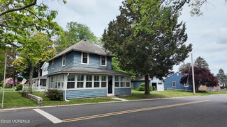 465 Summit Ave, Island Heights, NJ 08732