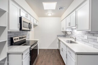310 W Pontiac Dr Unit 3, Phoenix, AZ 85027