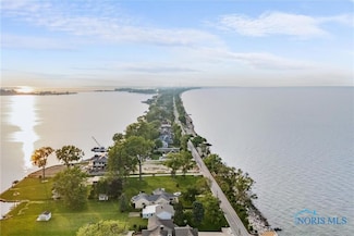 735 Cedar Point, Sandusky, OH 44870