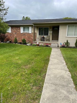 1808 Henbert Rd, West Bloomfield, MI 48324