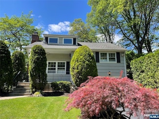 397 W End Ave, Ridgewood, NJ 07450