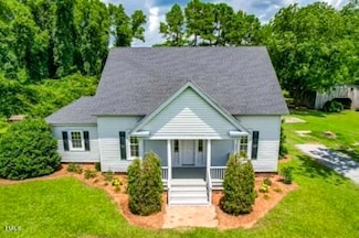 606 Claude Smith Rd, Warsaw, NC 28398