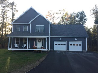 49 Pinecrest Ln, Pittston, ME 04345