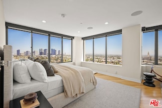 10724 Wilshire Blvd Unit 1402, Los Angeles, CA 90024