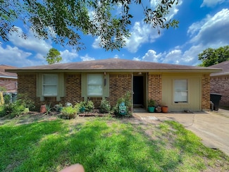 3426 Wuthering Heights Dr, Houston, TX 77045