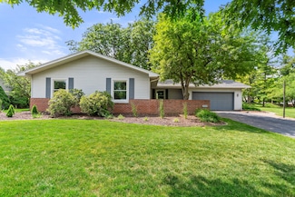 749 Foxboro Ct Unit 5, Saline, MI 48176