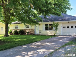 110 Evergreen Dr, Anna, IL 62906