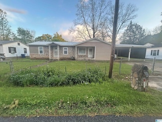 520 Porter Ave, Talladega, AL 35160