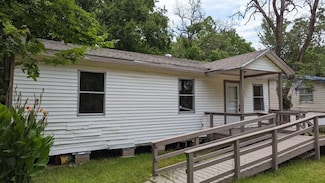 215 Blackshear St, Tomball, TX 77375