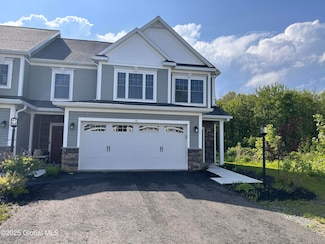 41 Hillard Ln, Newtonville, NY 12110