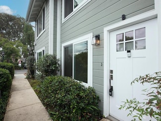 2525 Jefferson St Unit B, Carlsbad, CA 92008