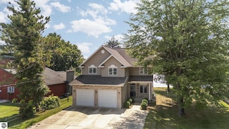 7039 W White Birch Ave, Lake City, MI 49651