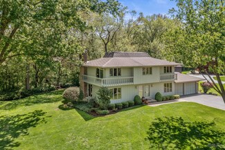 9620 Fox Shores Dr, Algonquin, IL 60102