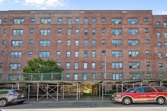 14350 Hoover Ave Unit 505, Briarwood, NY 11435