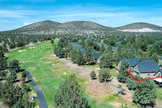 1815 Cinnamon Teal Dr, Redmond, OR 97756