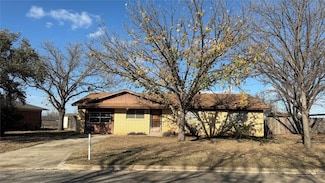 3818 Crestridge Dr, Brownwood, TX 76801