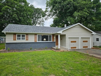 1955 S Fort Ave, Springfield, MO 65807