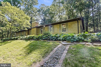 3553 Lakeway Dr, Ellicott City, MD 21042