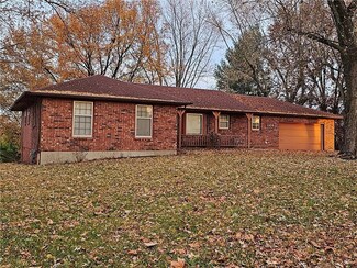 1109 Southview Dr, Richmond, MO 64085