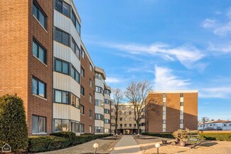 5500 Lincoln Ave Unit 300W, Morton Grove, IL 60053