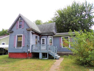 1568 E North St, Galesburg, IL 61401