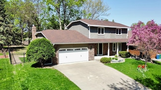 7879 Juneau Ln N, Osseo, MN 55311