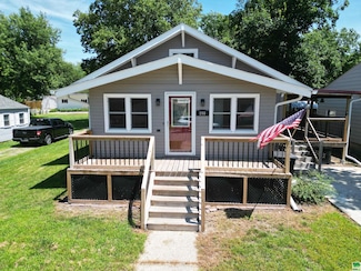 208 Myrtle St, Aurelia, IA 51005