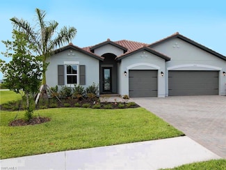2051 Grove Dr, Naples, FL 34120