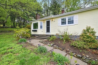 258 Mountain Rd, Wilbraham, MA 01095