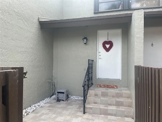 10020 NW 9th St Cir Unit 203, Miami, FL 33172