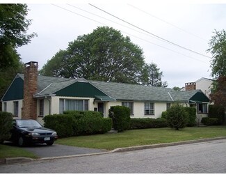 33 Massasoit Ave, Warren, RI 02885