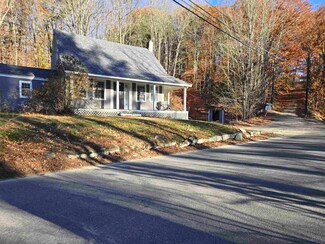 516 Reservoir Dr, Weare, NH 03281