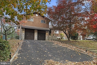 945 Manatawna Ave, Philadelphia, PA 19128