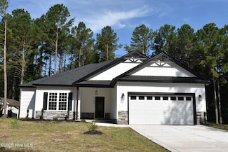 1750 Walnut Run Dr, Deep Run, NC 28525