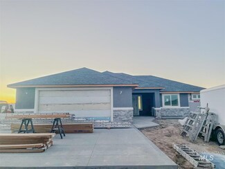 3835 N 2469 E, Filer, ID 83328