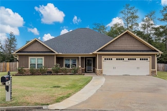 55 Oakwood Dr, Phenix City, AL 36870