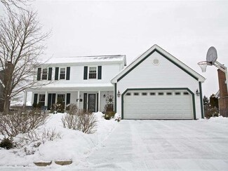 514 Lexington Ave, Fox River Grove, IL 60021