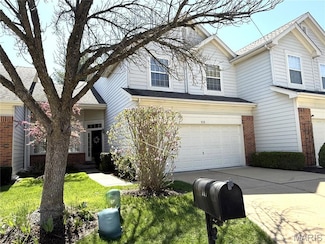 111 Chesterfield Bluffs Dr, Chesterfield, MO 63005